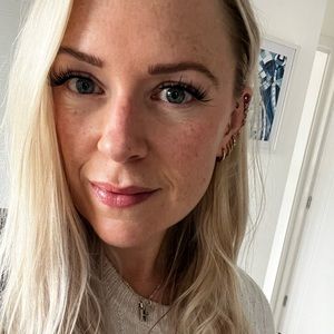 Meet your Posher, Hollie